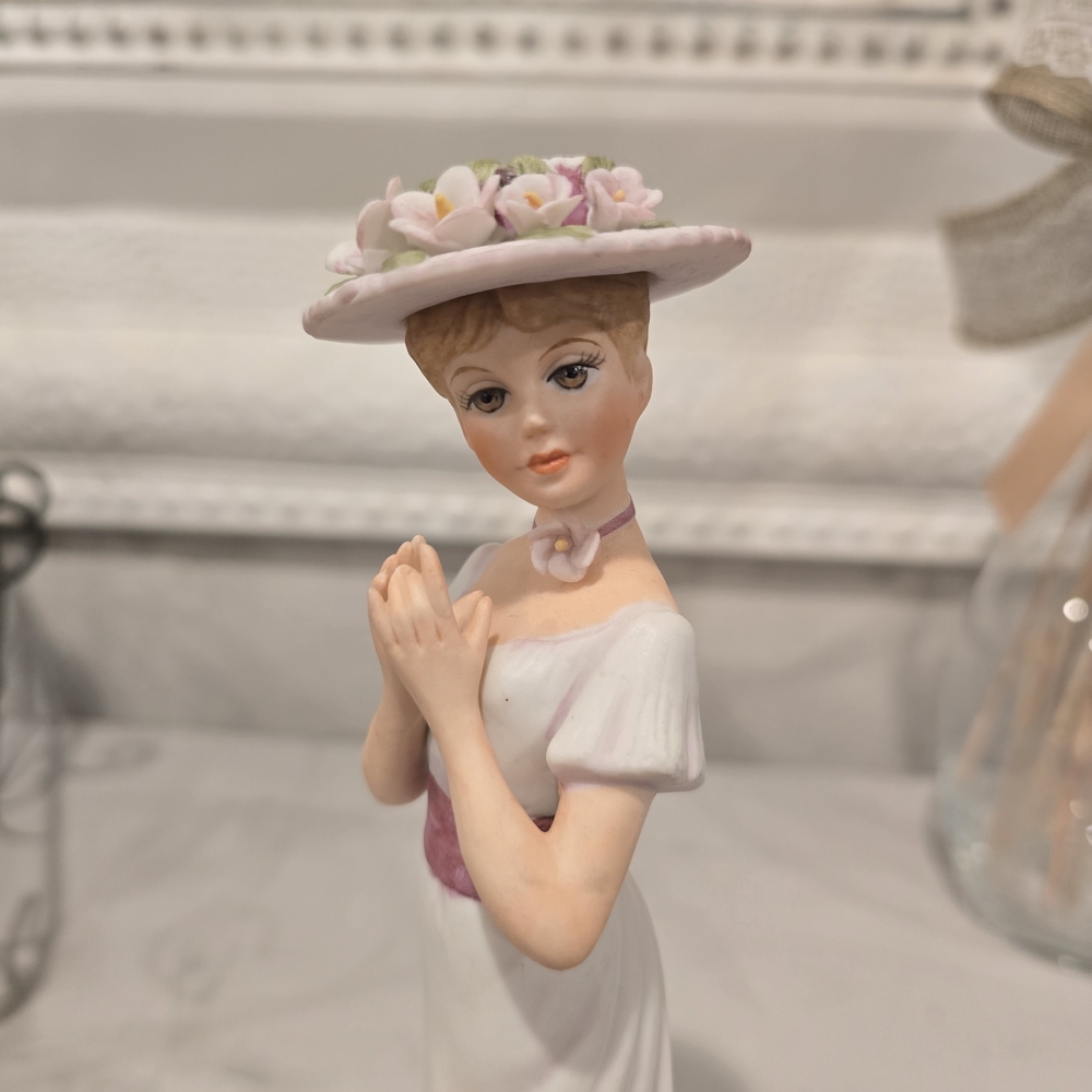 Vintage Enesco Imports Corp Victorian Porcelain Ladies Figurines - Picture 11 of 16